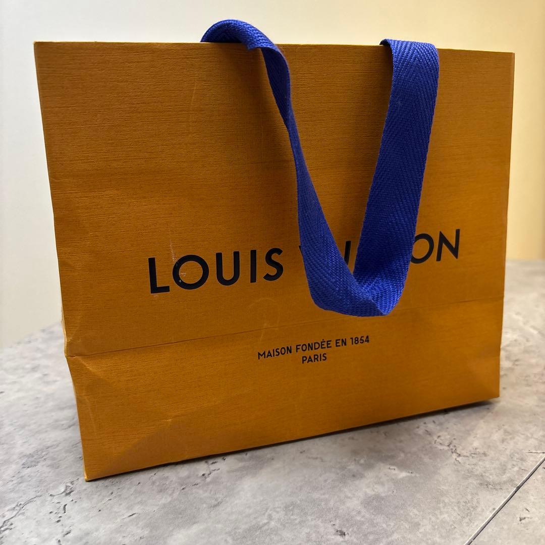 ルイヴィトン LOUIS VUITTON ヴィヴィエンヌ キーホルダー