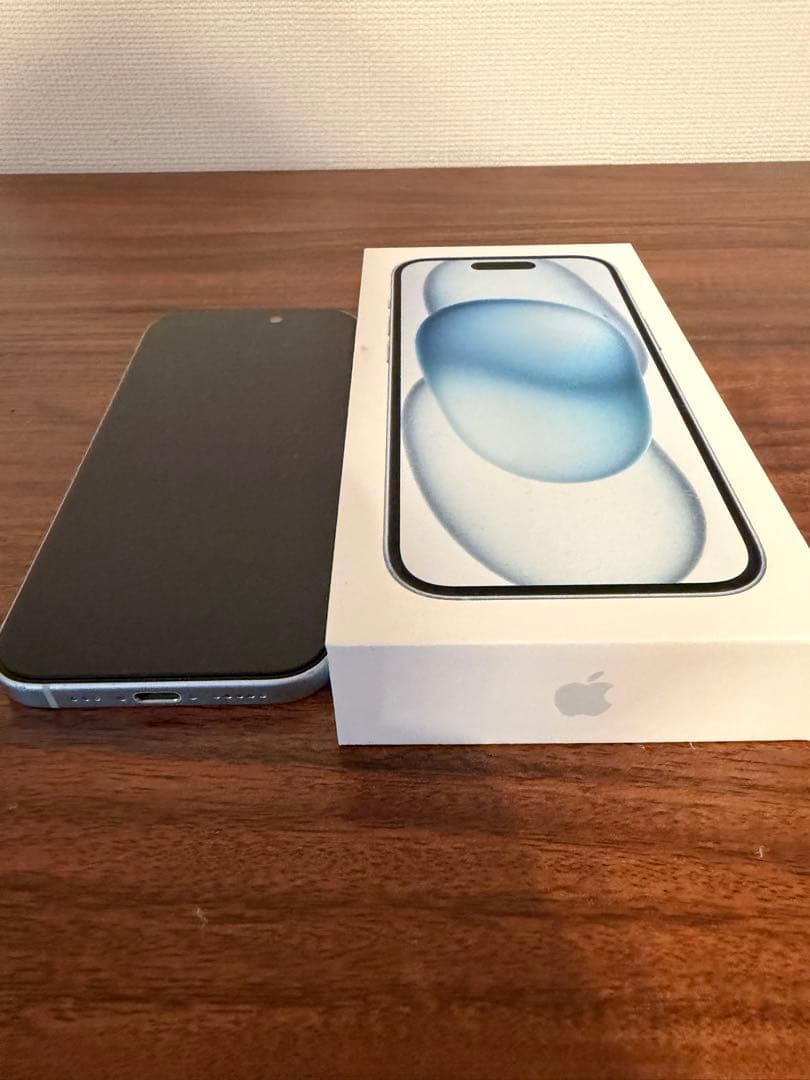 iPhone15ブルー128G希