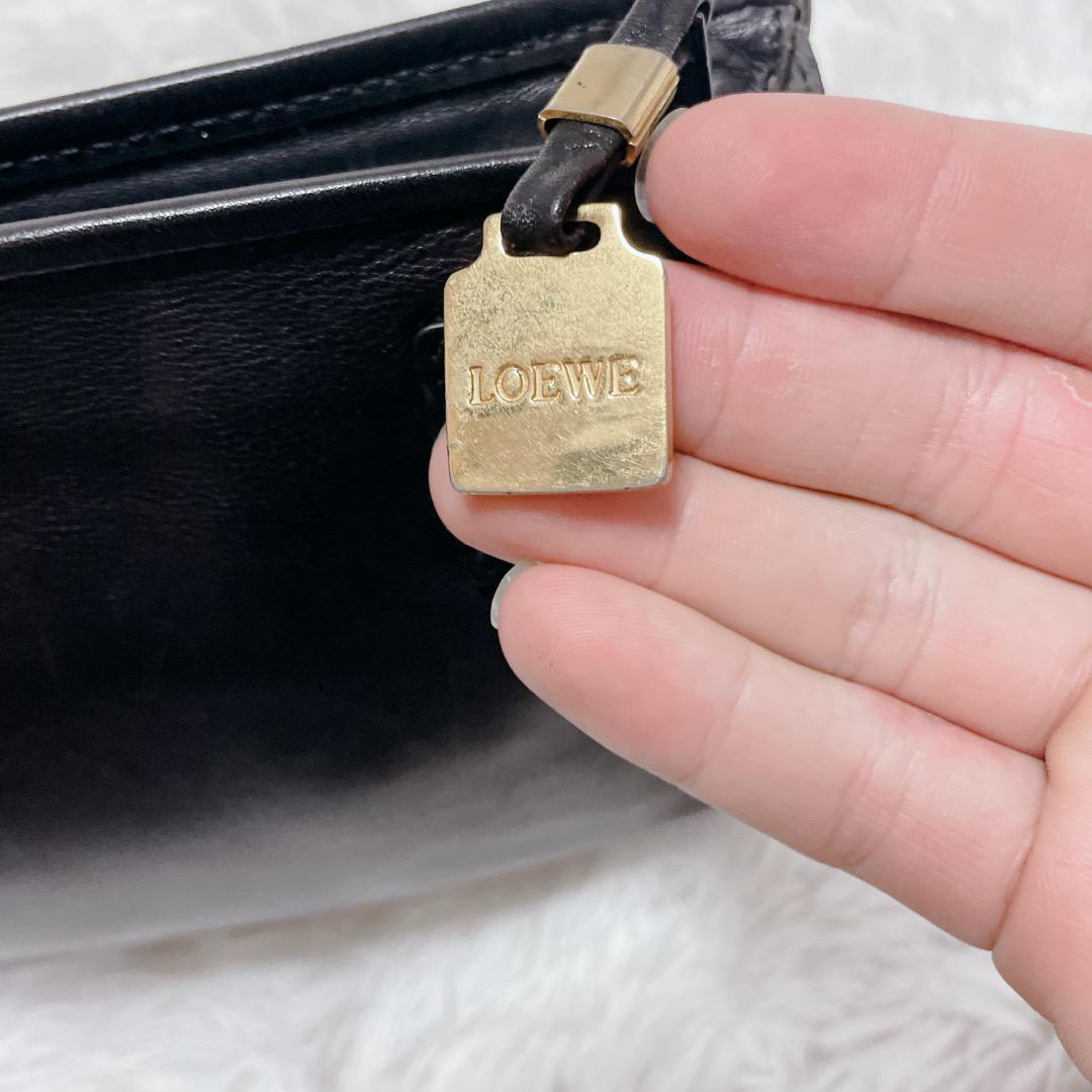 ロエベ　セカンドバッグ　本革　ブラック　ゴールド金具　クラッチバッグ　黒色