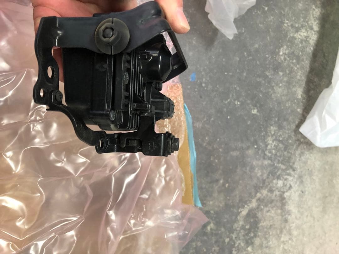 トヨタ 純正　88210-48071 プリウス　ハリアー　ミリ波レーダー