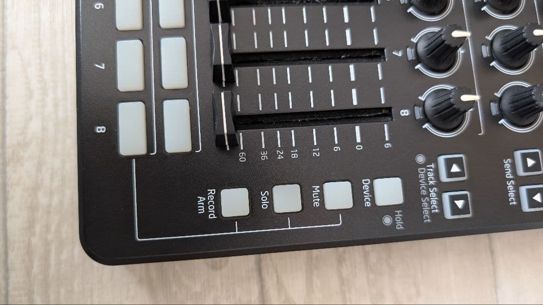 DJ機材 Novation Launch Control XL MK2