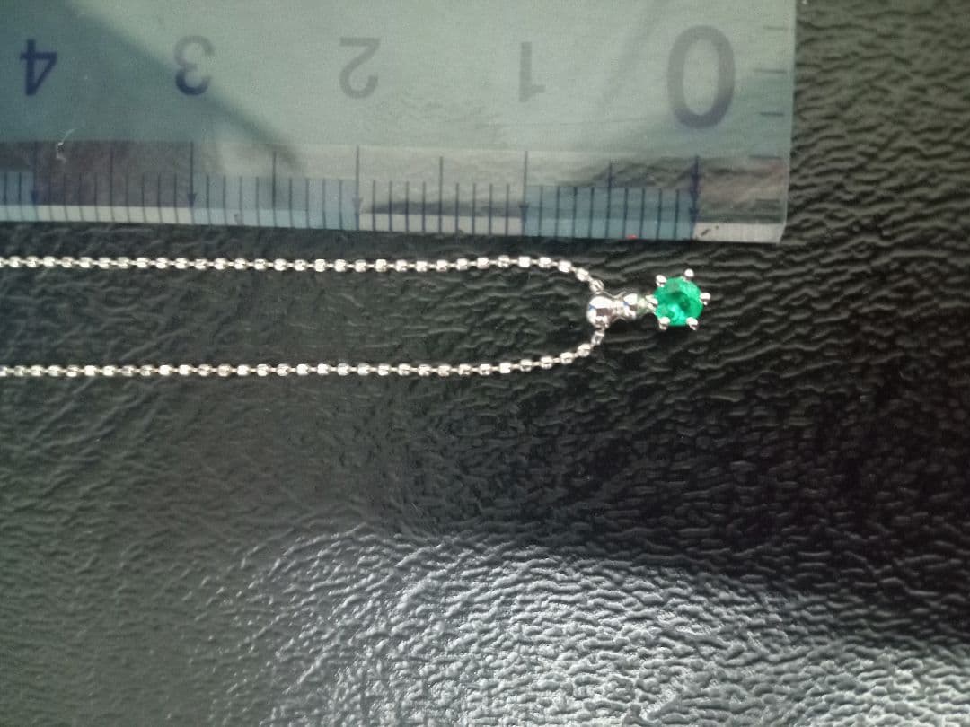 【K18WG】 エメラルドボールチェーンネックレス