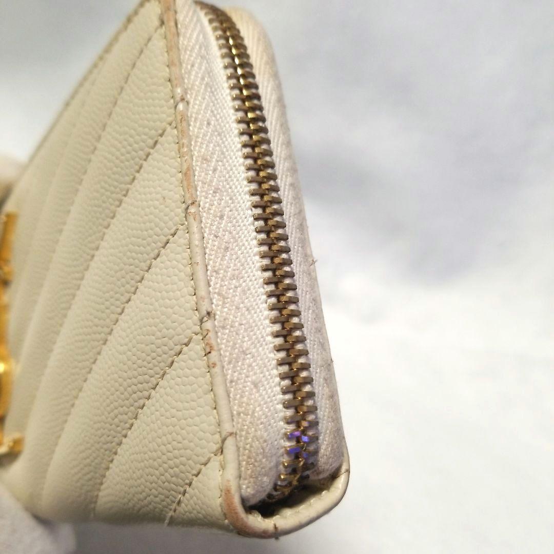 SAINT LAURENT カサンドラ　Vステッチ　キルティング長財布