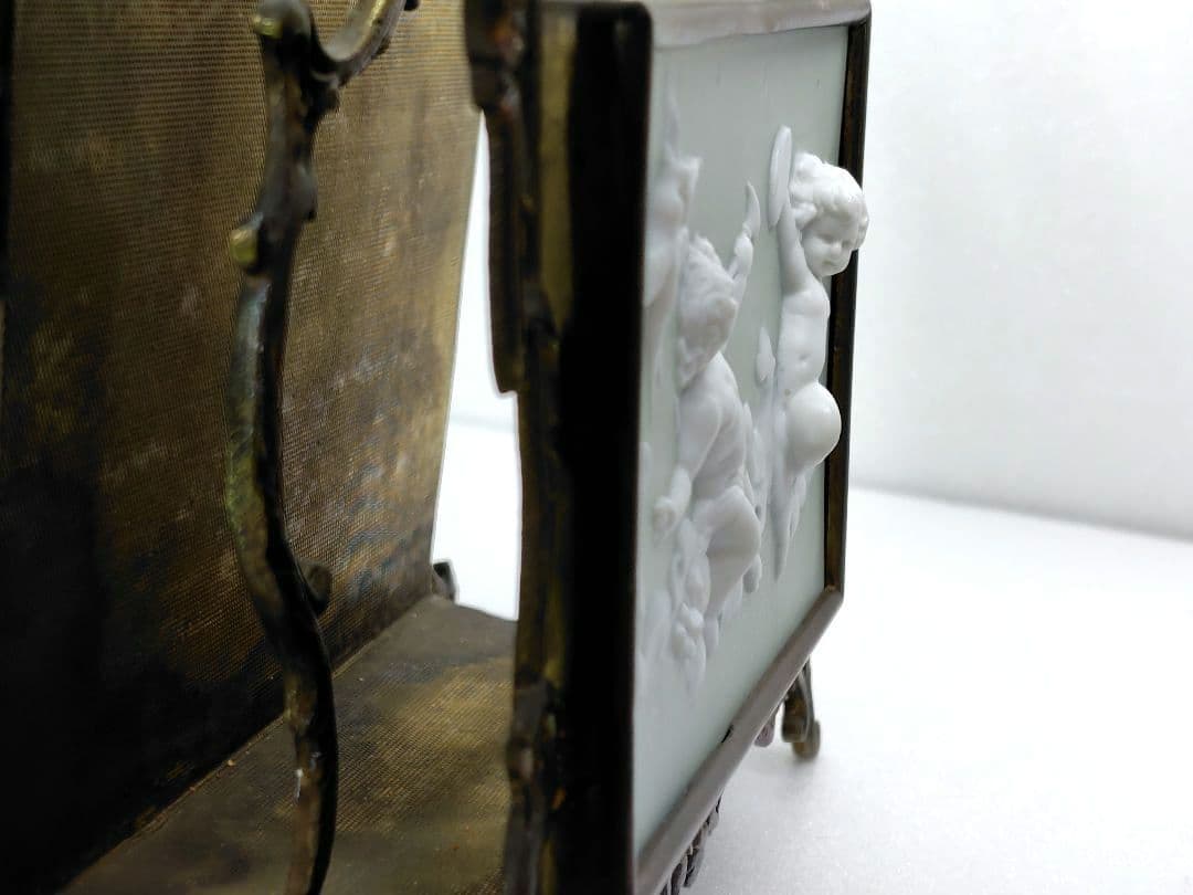 アンティーク　磁器の天使のレリーフ付き　真鍮　製　レター　スタンド