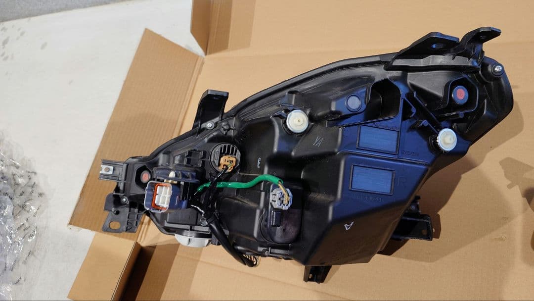 【good】GR86 純正ヘッドライト 右側(運転席側)