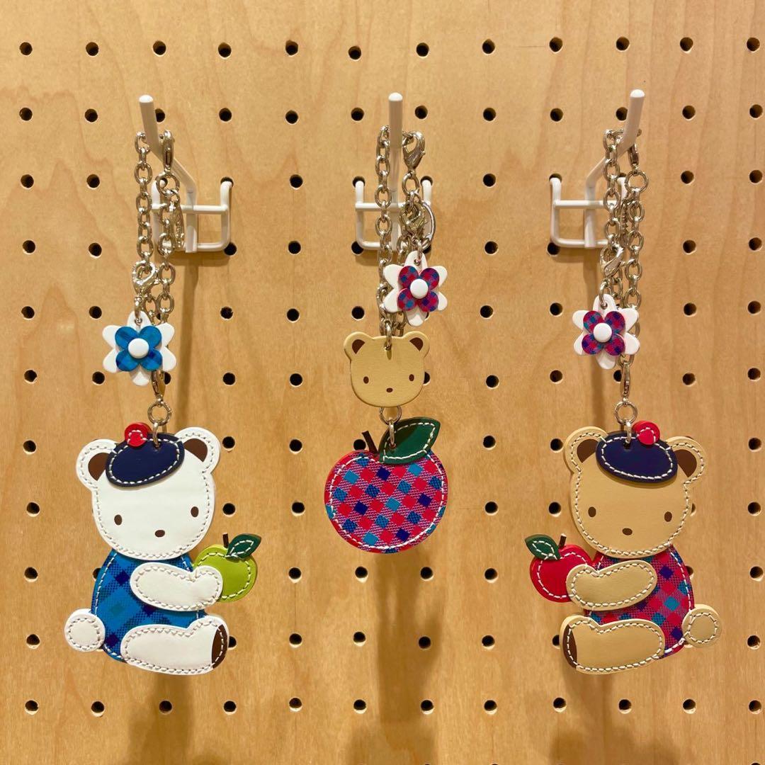 ファミリア　マーティー　Marty　チャーム　ホワイト　芦屋モンテメール店