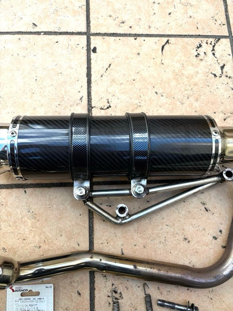 pcx125 JF28 前期　カーボン調マフラー
