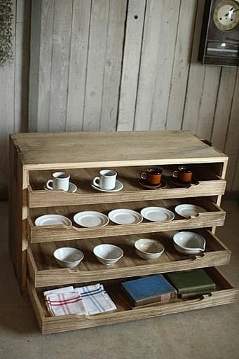 古い木製の引き出し4段　食器棚　キャビネット　古家具　古民家