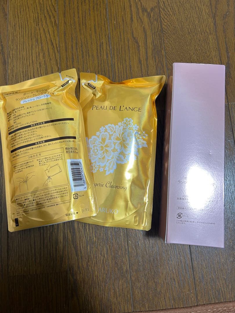 洗濯洗剤 PEAU DE L'ANGE Lingerie Cleansing