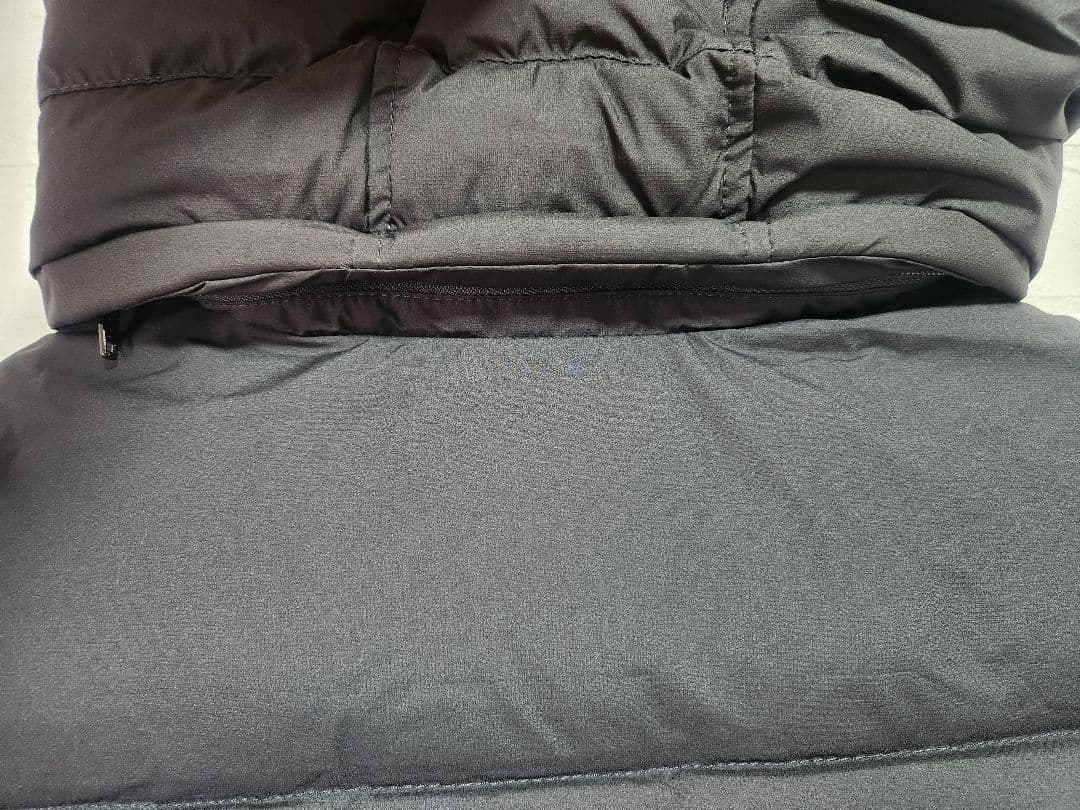 PYRENEX ブラックダウンベスト フード付き