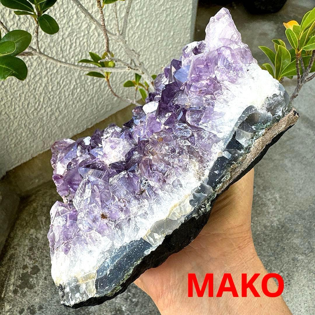 M1849☆アメジストクラスター1.8Kg☆ブラジル産☆天然石☆N51011-B