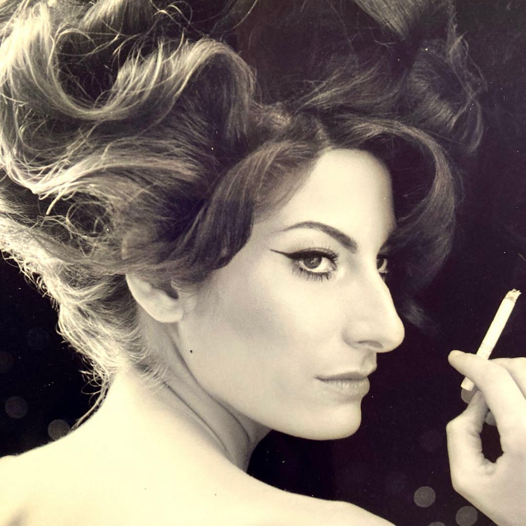 アヌークエーメ直筆サイン入り超大型写真…