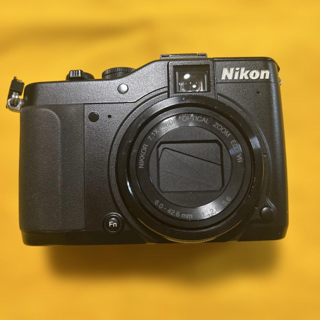 Nikon coolpix p7000バッテリー2個付き