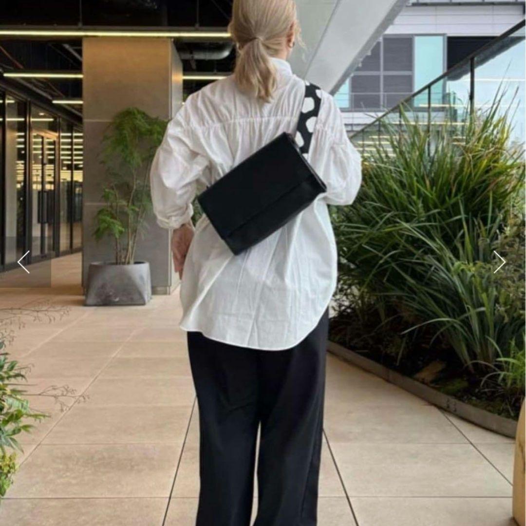 イアパピヨネ 柄ワイドテープショルダーバッグ　ダルメシアン ボディバッグ 黒