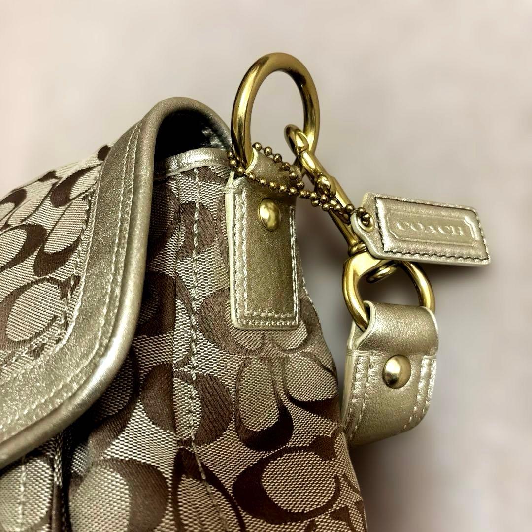 コーチ レガシーシグネチャーターンロック y2kショルダー　ゴールド/ベージュ