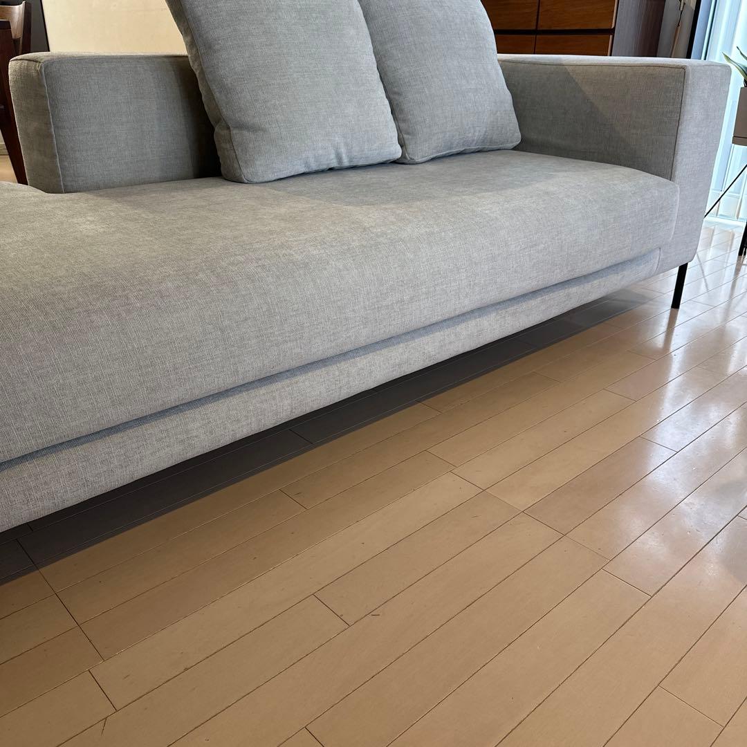 新品同様　NOYES 3人掛けソファ Decibel Standard