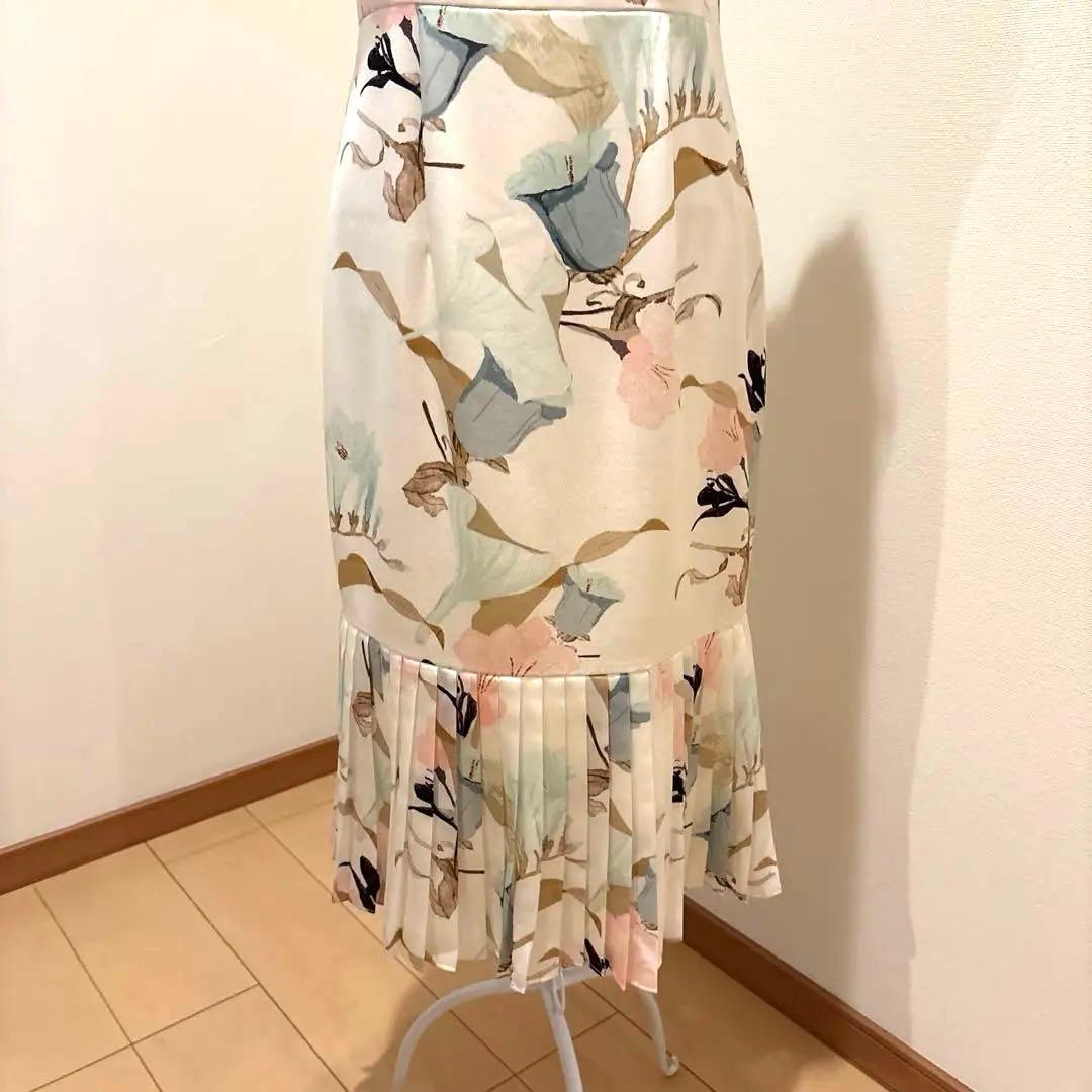 エルケイ ERUKEI花柄ノースリーブひざ丈ワンピース