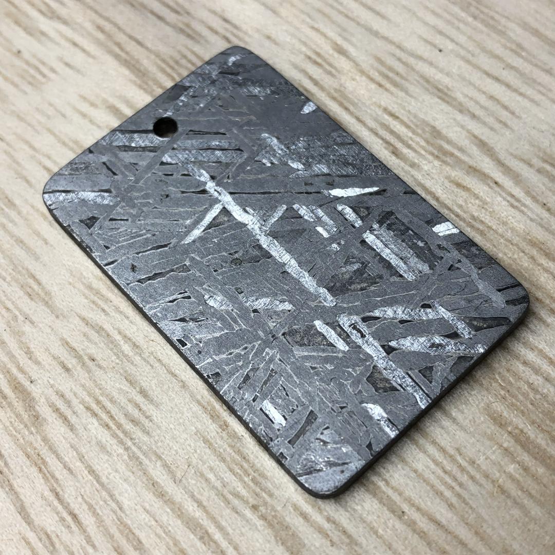アルタイ隕石　 鉄隕石　メテオライト　ペンダントトップ　重さ約22ｇ